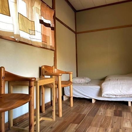 淡路島の古民家1棟貸切宿 サササウナ 薪ストーブサウナとタイハーブ蒸気浴 Eksteriør billede